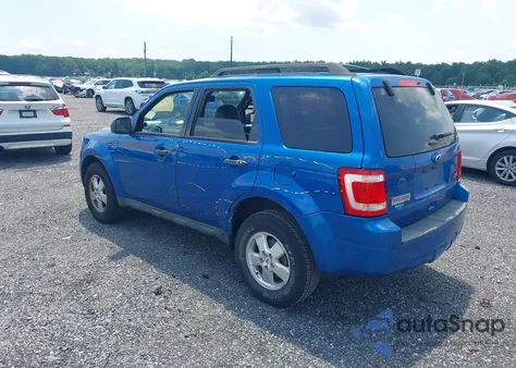 2011 Ford Escape Xlt z USA, uszkodzony, nr VIN 1FMCU9DG1BKC47463